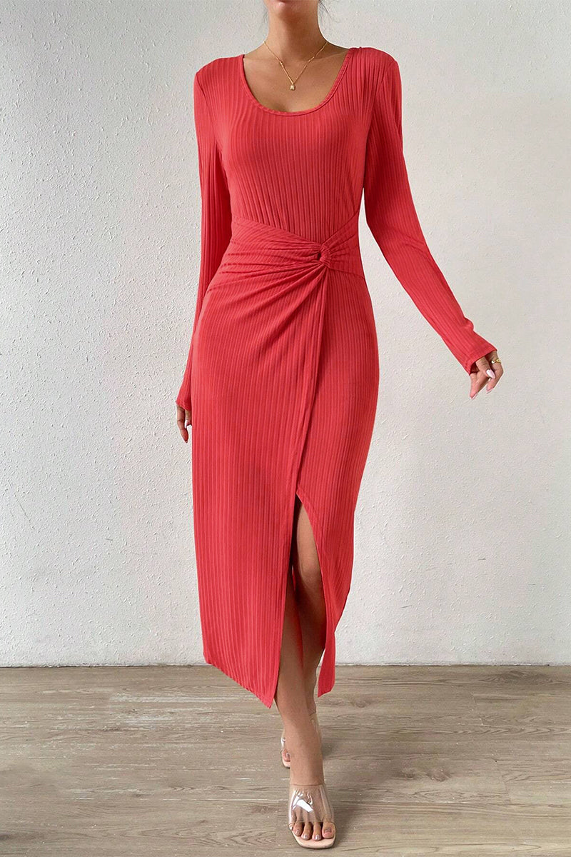 Elegante vestido de falda cruzada con cuello cuadrado y abertura sólida