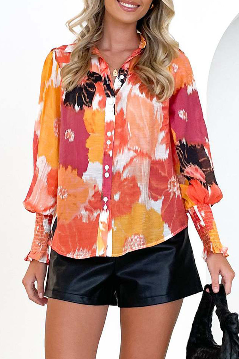 Elegantes blusas asimétricas con cuello en V y estampados florales