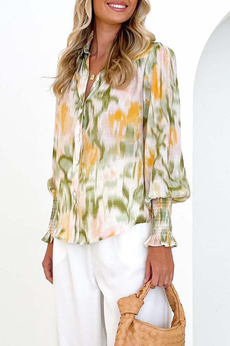 Elegantes blusas asimétricas con cuello en V y estampados florales