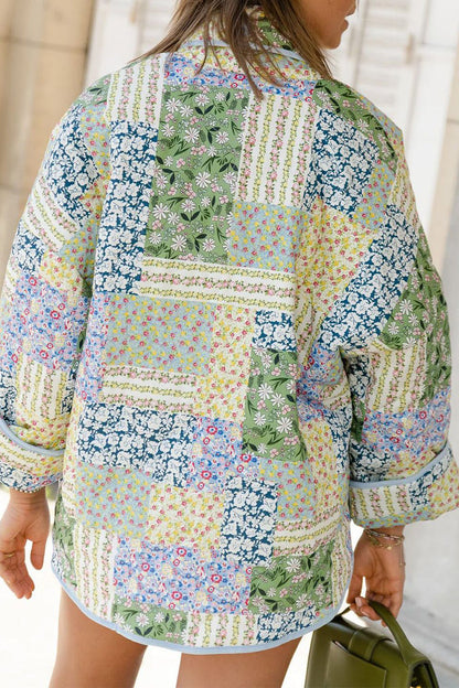 Prendas de abrigo informales con cuello vuelto y bolsillos florales