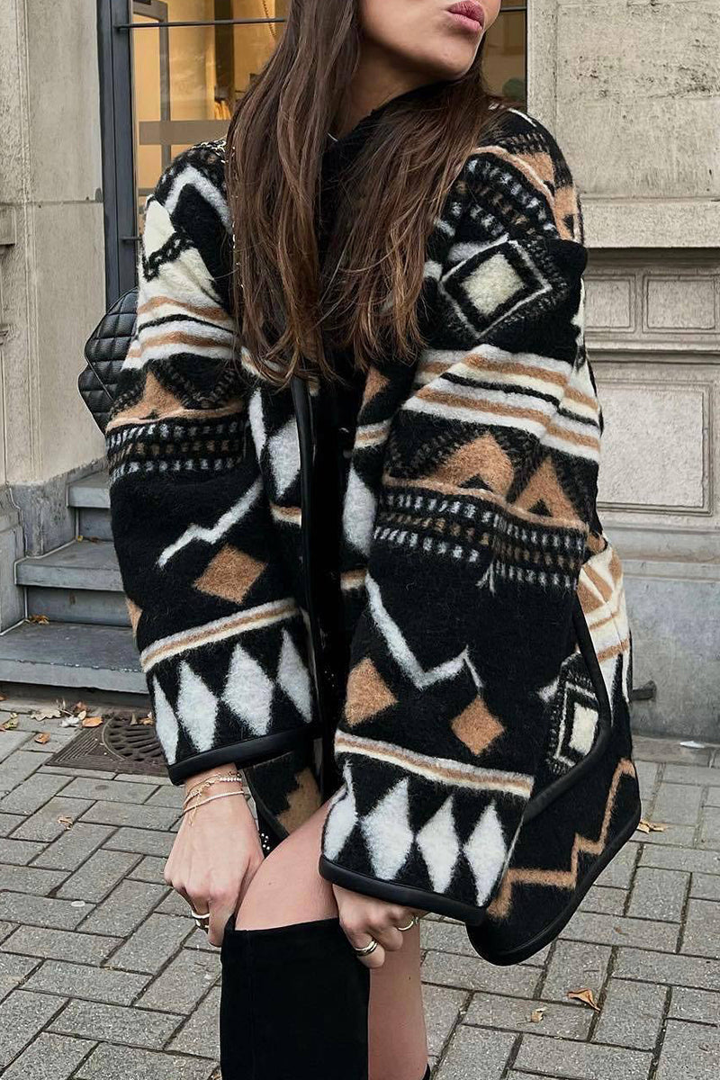 Prenda exterior informal de calle con estampado geométrico, bolsillo y cuello en U