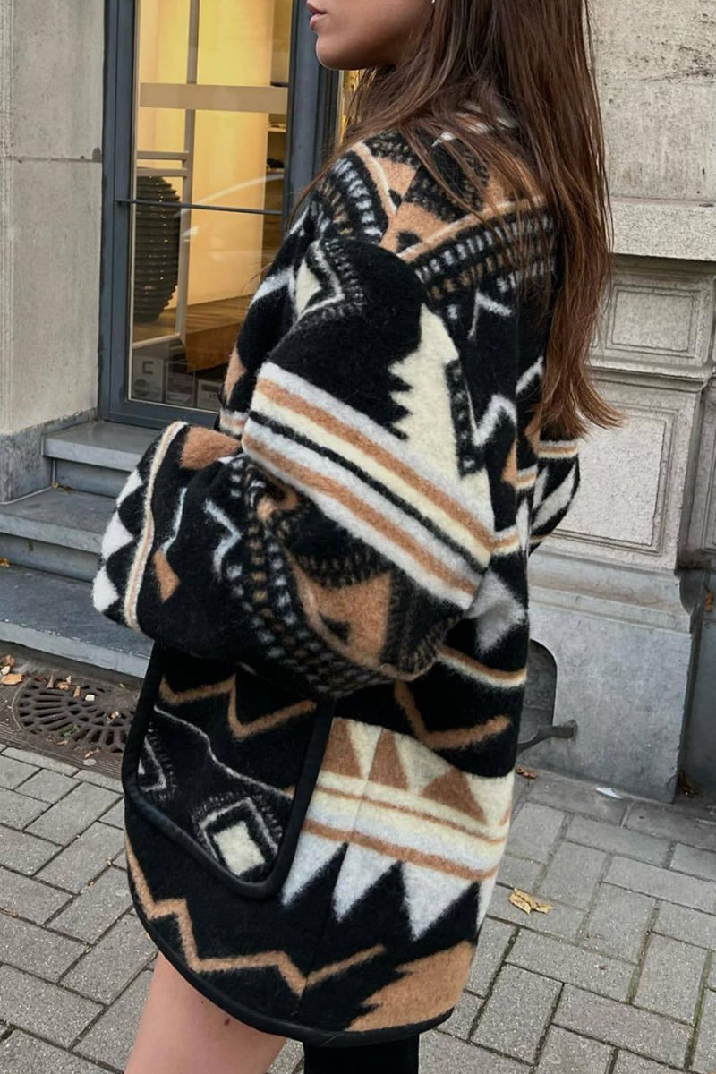 Prenda exterior informal de calle con estampado geométrico, bolsillo y cuello en U