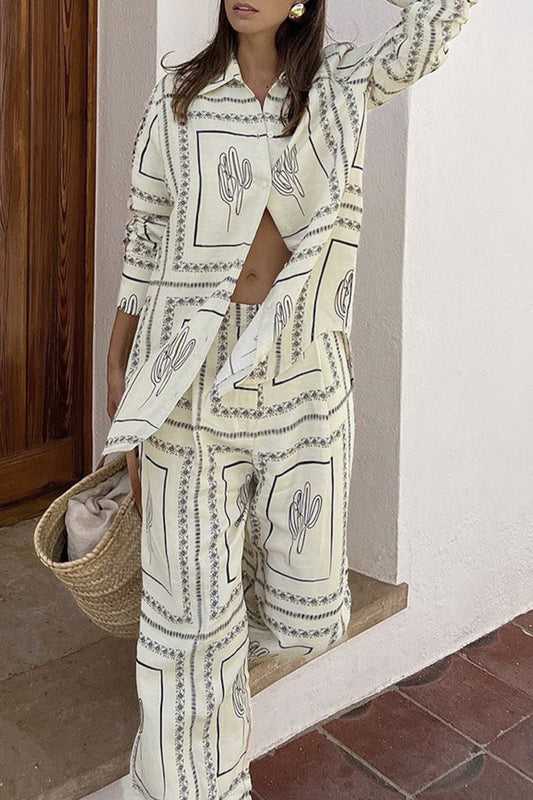 Conjunto informal de dos piezas con cuello vuelto, manga larga y bolsillo floral