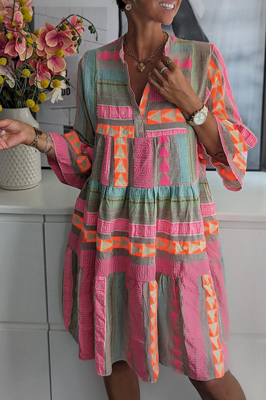 Vestido casual sin posicionamiento estampado con cuello en V estampado
