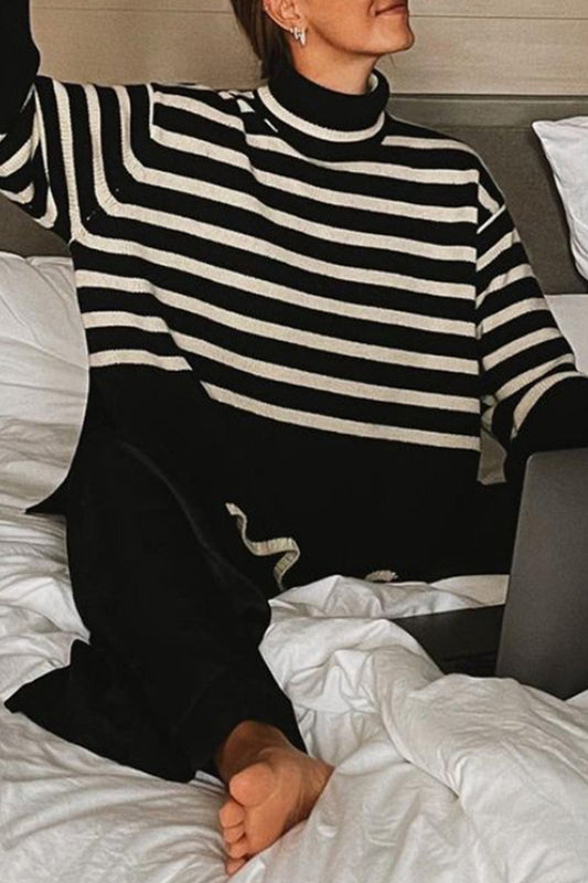 Tops casuales de cuello alto asimétricos con aberturas y rayas