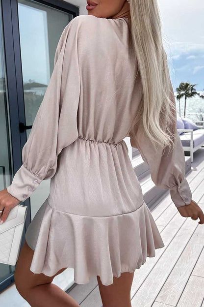 Vestidos elegantes y dulces de corte A con escote en V y volantes lisos