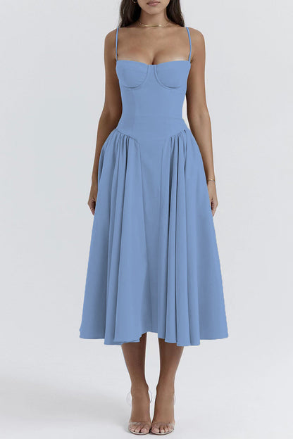 Vestido vintage elegante de cuello cuadrado y pliegues lisos