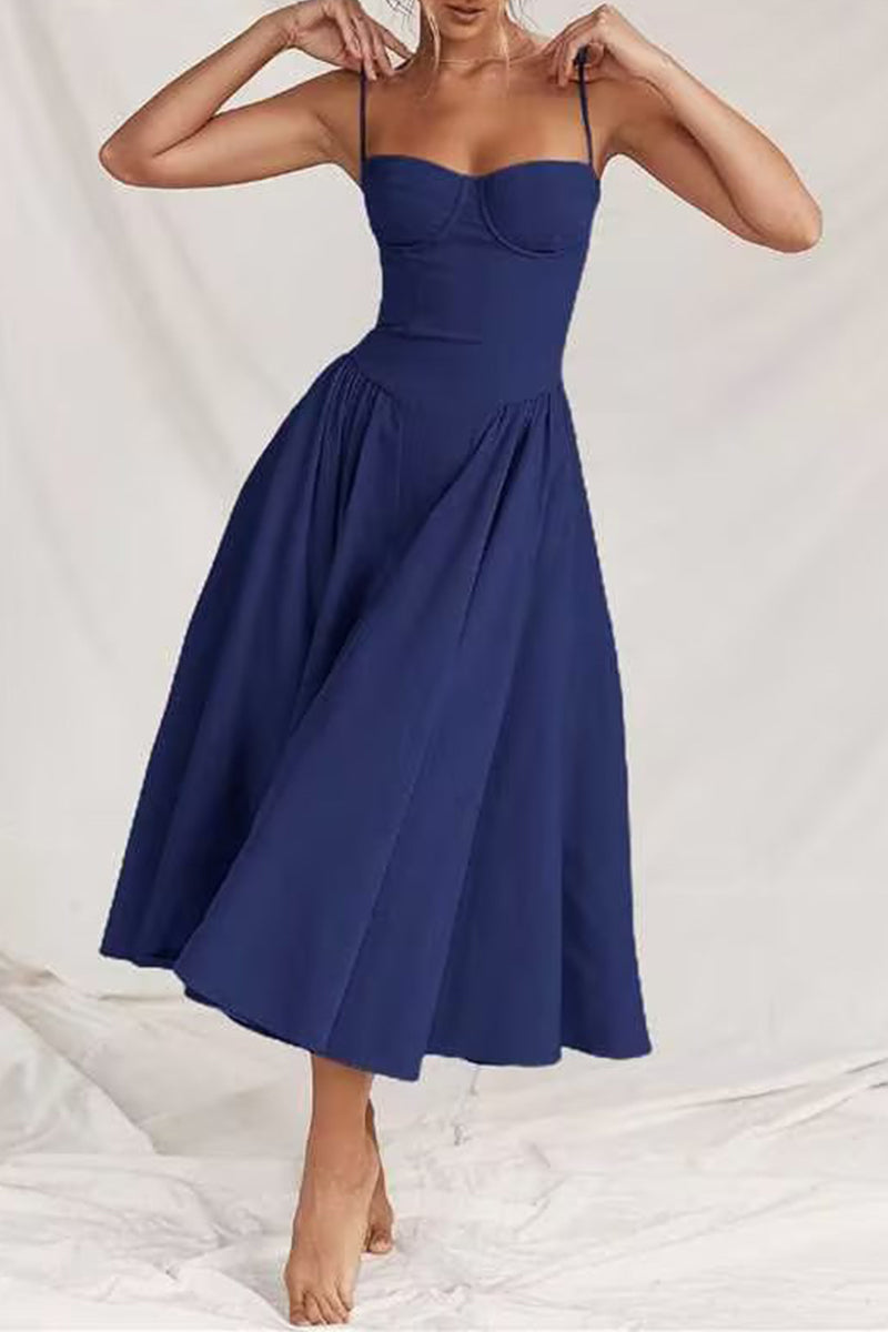 Vestido vintage elegante de cuello cuadrado y pliegues lisos