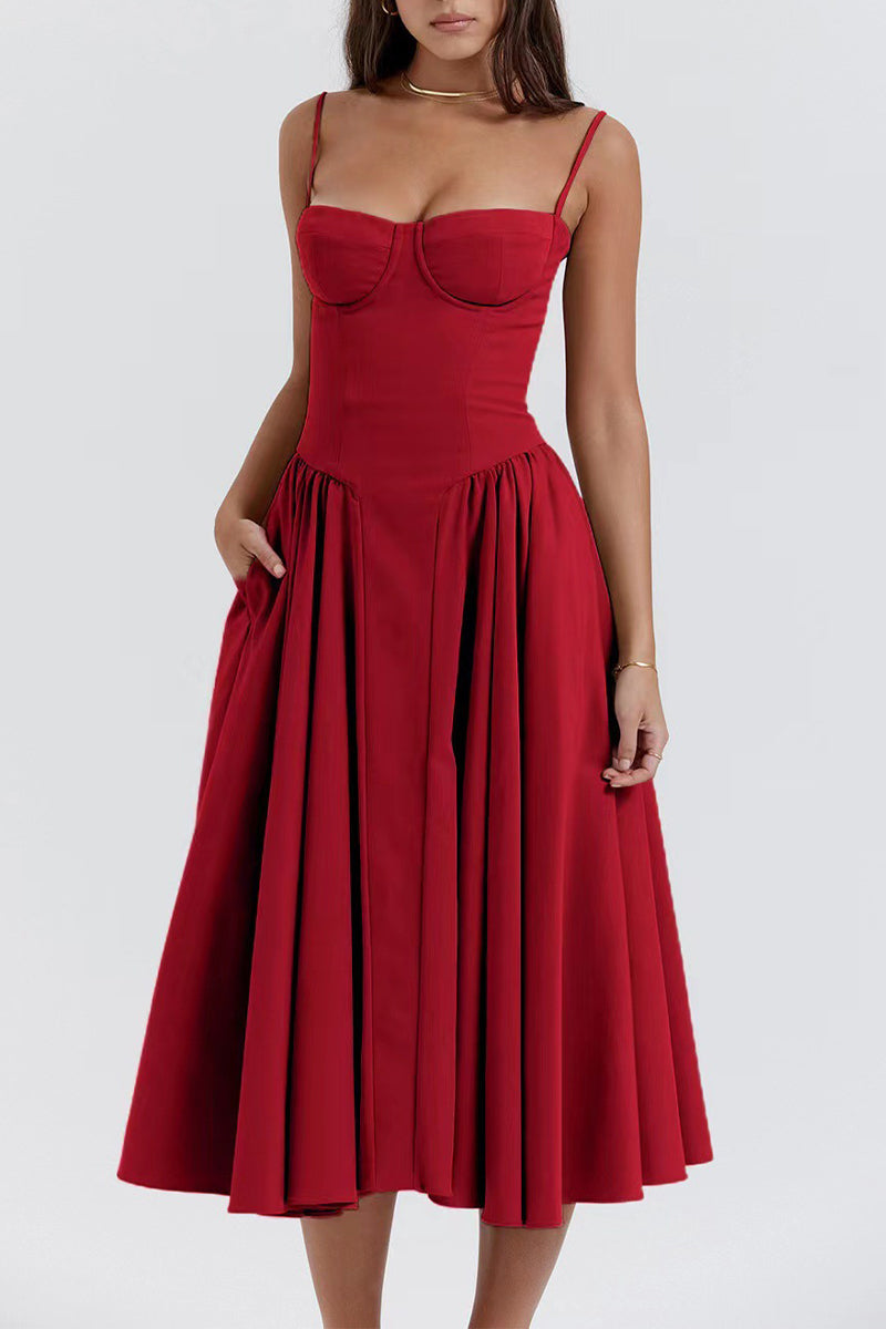 Vestido vintage elegante de cuello cuadrado y pliegues lisos
