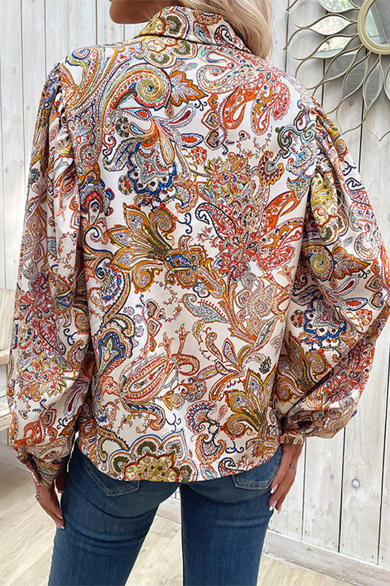Blusas elegantes con cuello vuelto y hebilla estampada