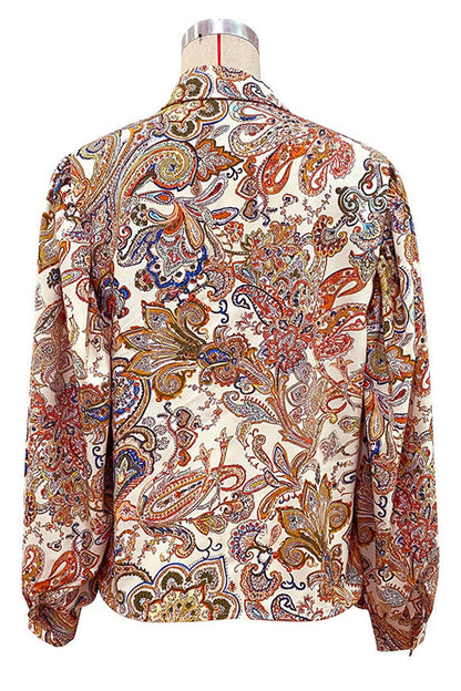 Blusas elegantes con cuello vuelto y hebilla estampada