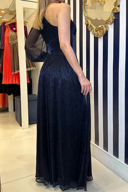 Elegante vestido de noche con cuello oblicuo, lentejuelas y abertura sólida