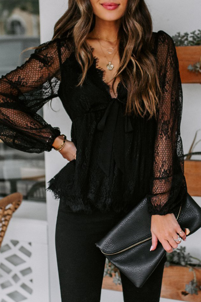 Elegante blusa de encaje sólido con lazo y cuello en V