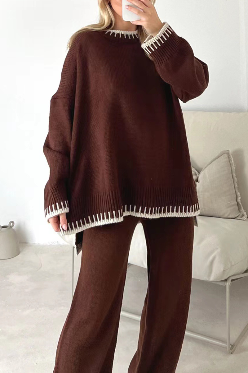 Conjunto informal de dos piezas con cuello redondo, manga larga y parches sólidos