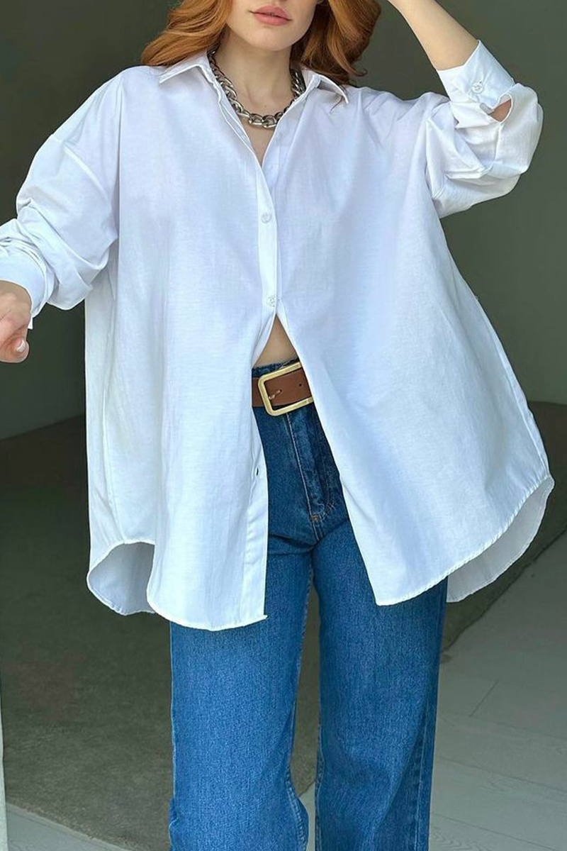 Tops de cuello vuelto con abertura y botones lisos de calle