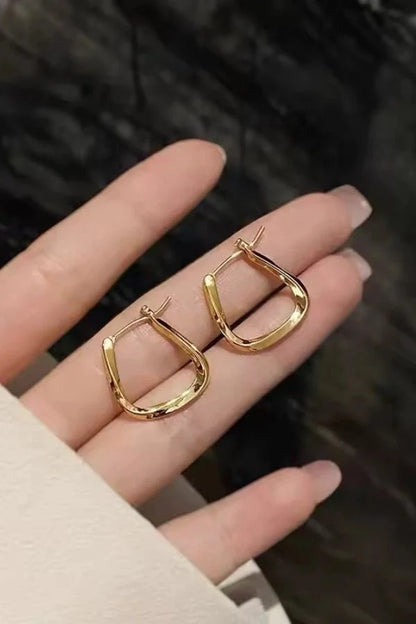 Anais Hoops