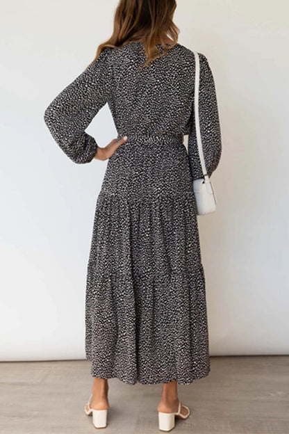 Elegantes vestidos de lunares con escote en V y corte A