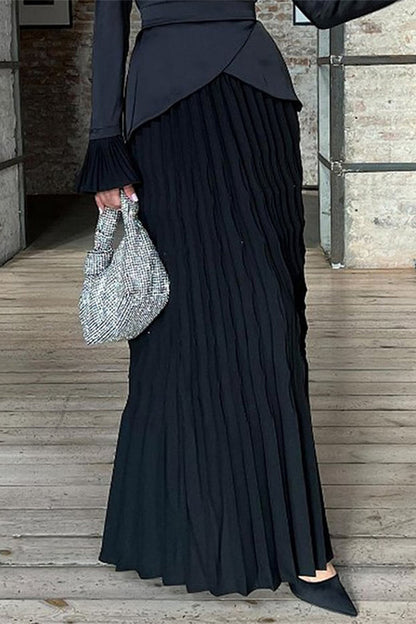 Vestidos elegantes de celebridades con cuello alto, plisados y lisos.