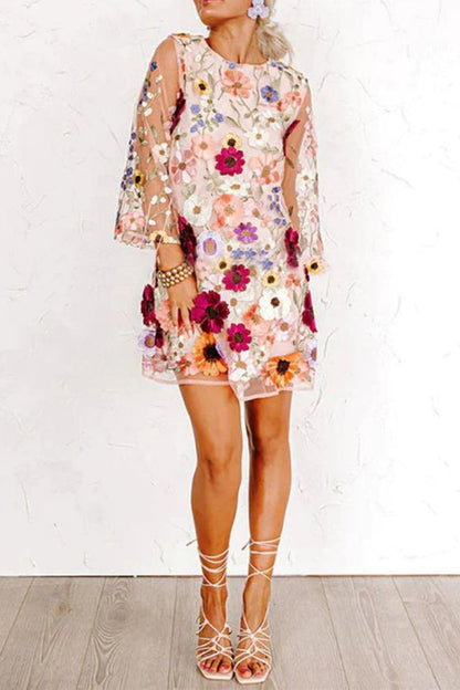 Vestidos elegantes y dulces con falda cruzada y apliques en bloques de color
