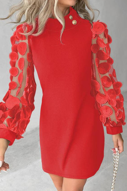 Elegantes vestidos de corte A con cuello alto, apliques y botones lisos