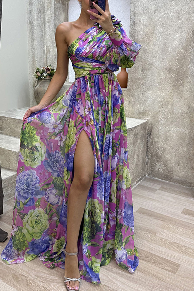 Elegante vestido de noche con abertura floral