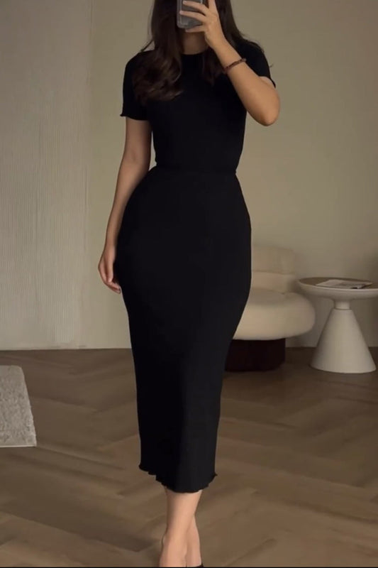 Vestido informal sencillo de manga corta con cuello redondo y vendaje liso