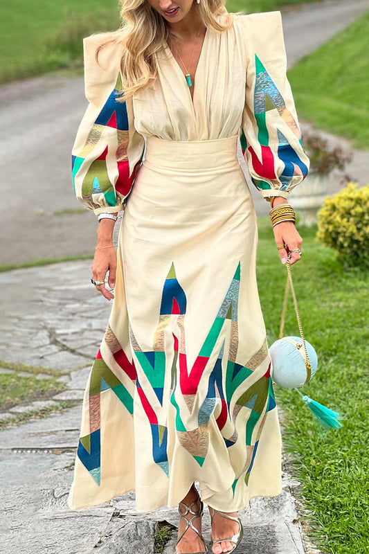 Vestido casual con estampado geométrico y cuello en V