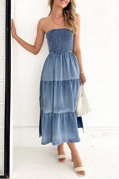 Vestidos vaqueros sin mangas, sin tirantes y con aberturas y bolsillos de cambio gradual