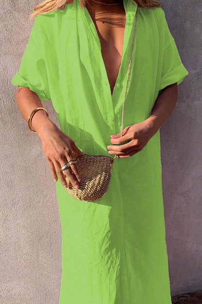 Vestido camisero informal sencillo con botones lisos y cuello vuelto