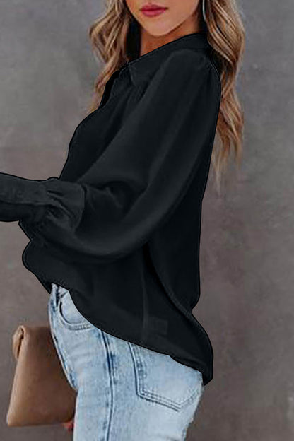 Blusa informal sencilla con botones lisos y cuello vuelto