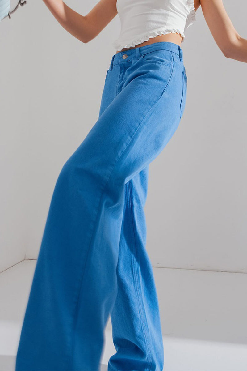 Vaqueros de mezclilla de cintura media con bolsillos lisos y sencillos de estilo casual