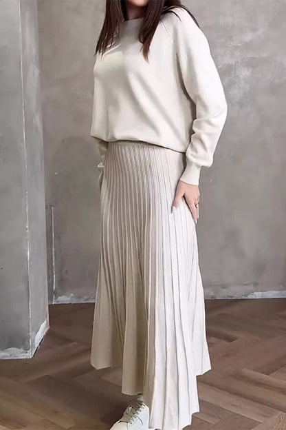 Elegante conjunto de dos piezas de manga larga con cuello redondo y pliegues sólidos