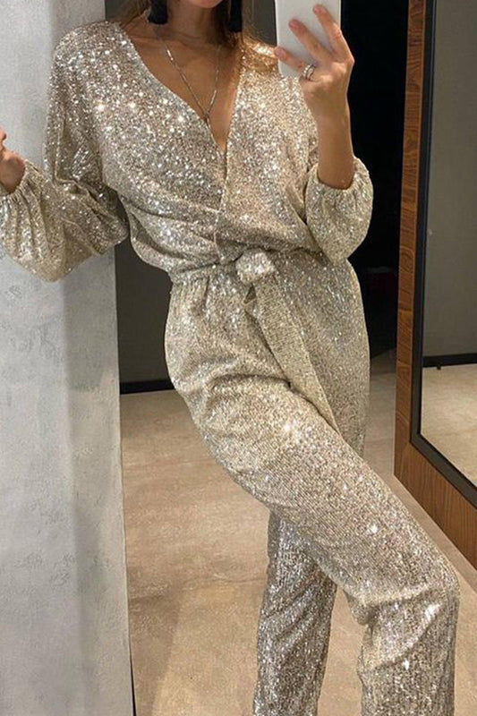 Mono informal de estilo británico con lentejuelas, cuello en V y vendaje liso