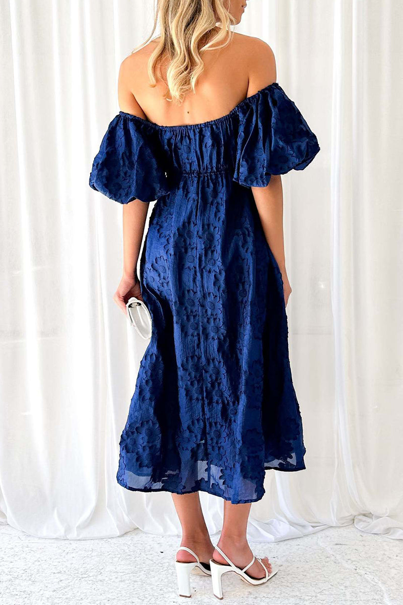 Vestidos elegantes y dulces de corte A con hombros descubiertos y pliegues sólidos