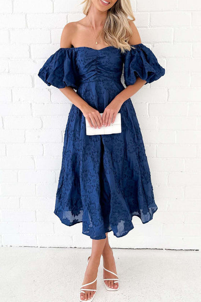 Vestidos elegantes y dulces de corte A con hombros descubiertos y pliegues lisos (3 colores)