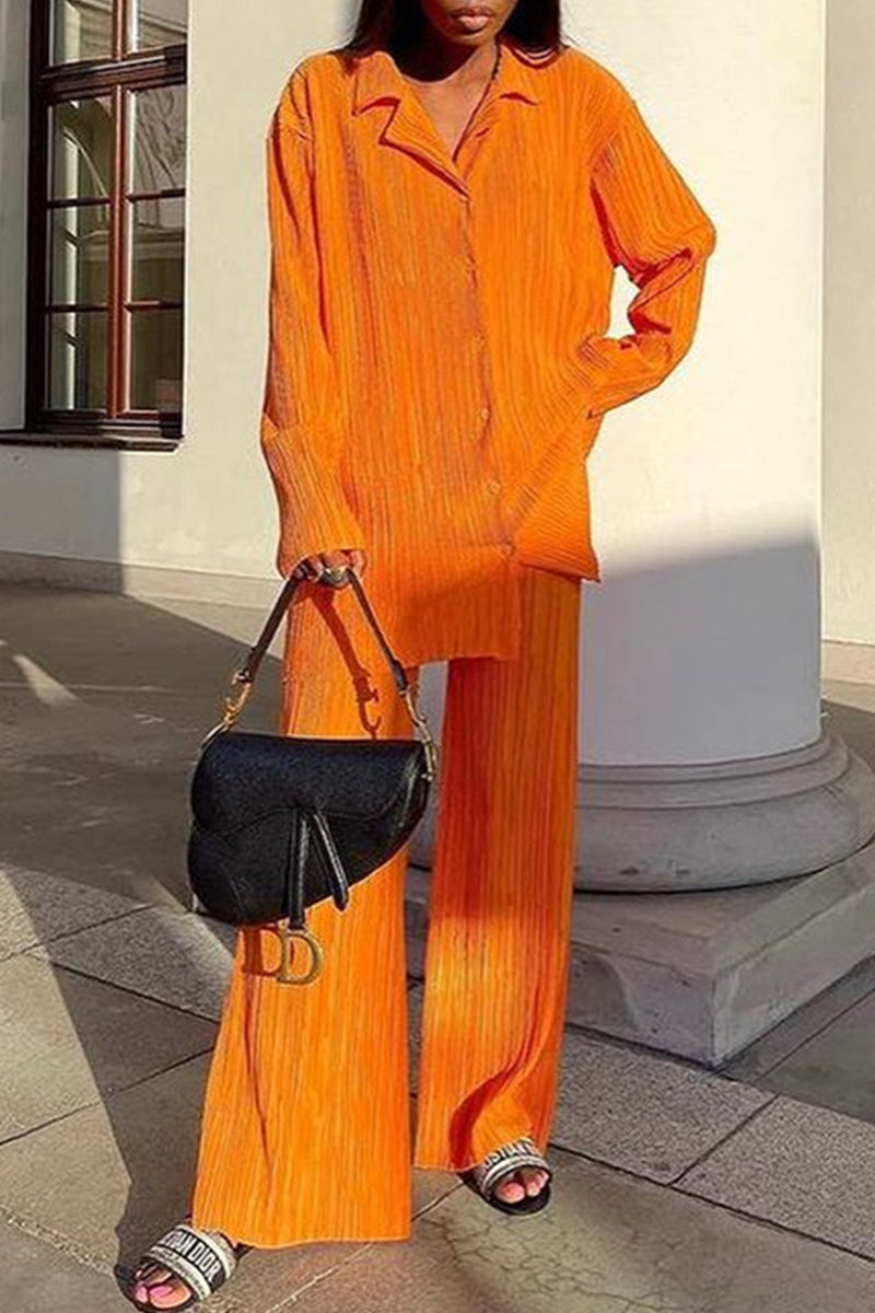 Conjunto informal de dos piezas con cuello vuelto, manga larga y botones sólidos