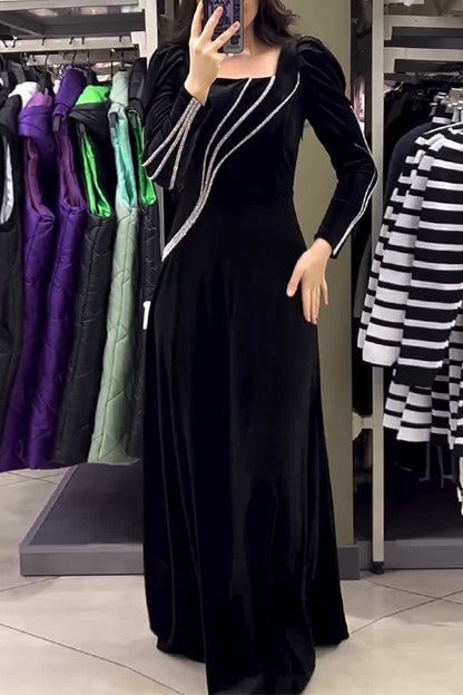 Elegantes vestidos de princesa con cuello cuadrado y diseño de patchwork liso