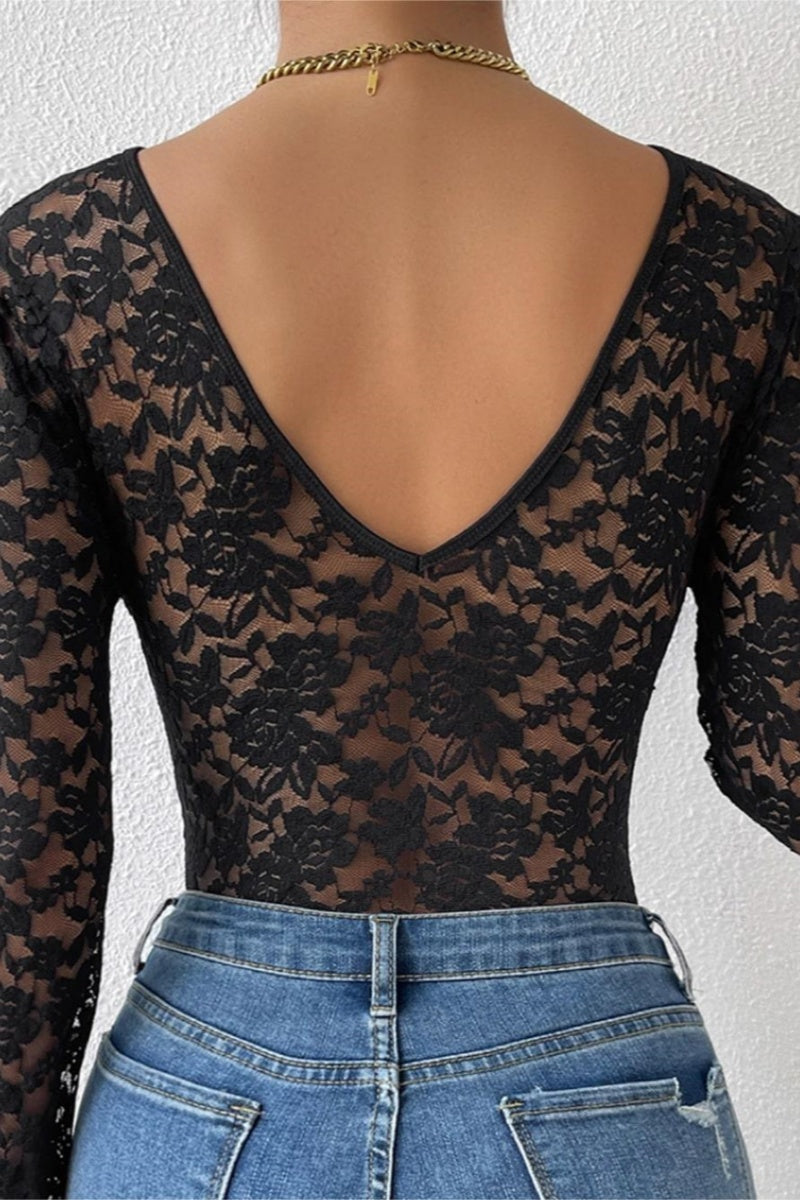 Body sexy ajustado con escote en V, espalda descubierta y parches sólidos transparentes