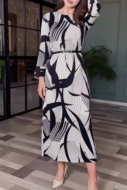 Elegante vestido de corte A con cuello redondo, estampado de rayas y cremallera en el cinturón