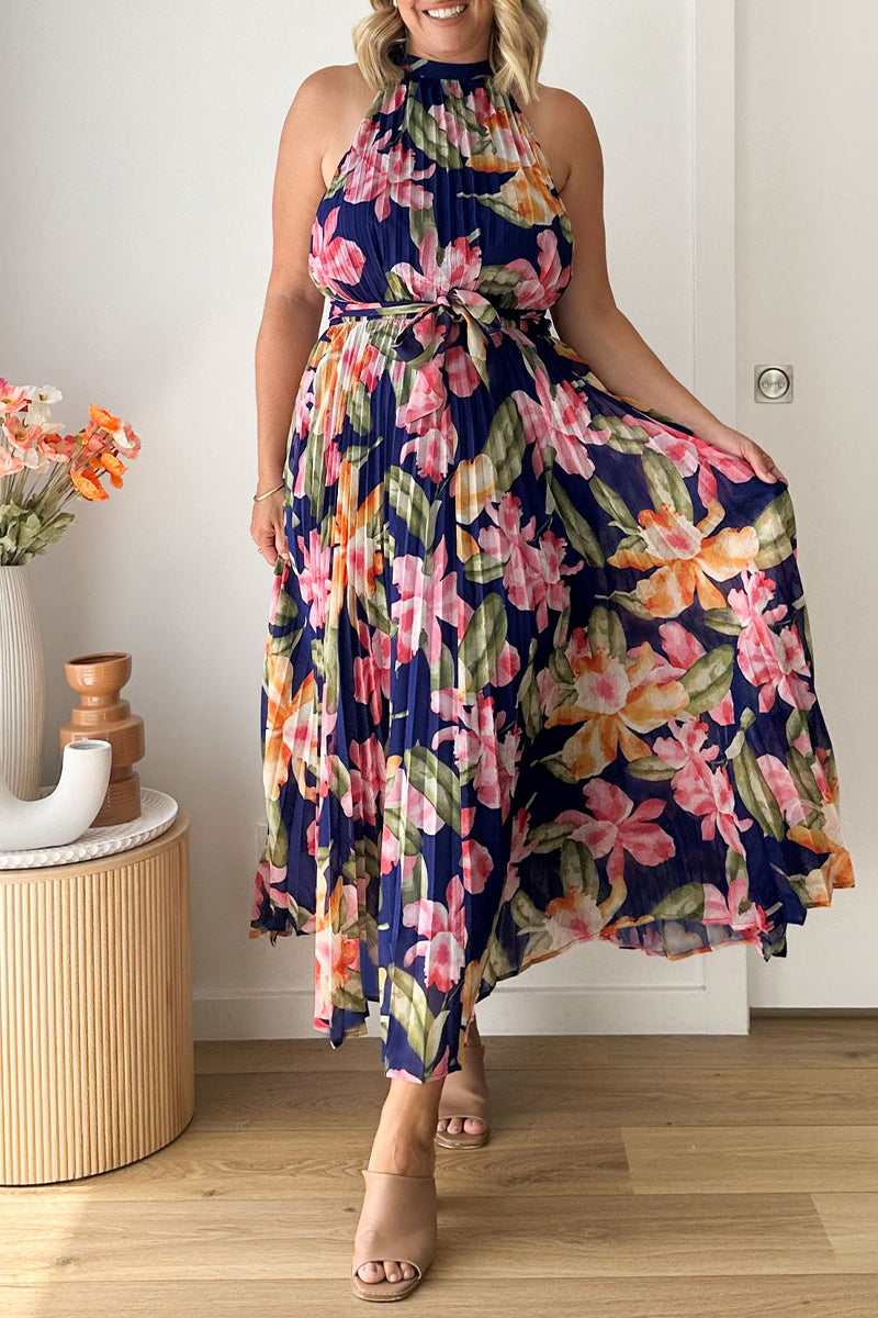 Vestido vintage elegante con estampado floral y cuello halter