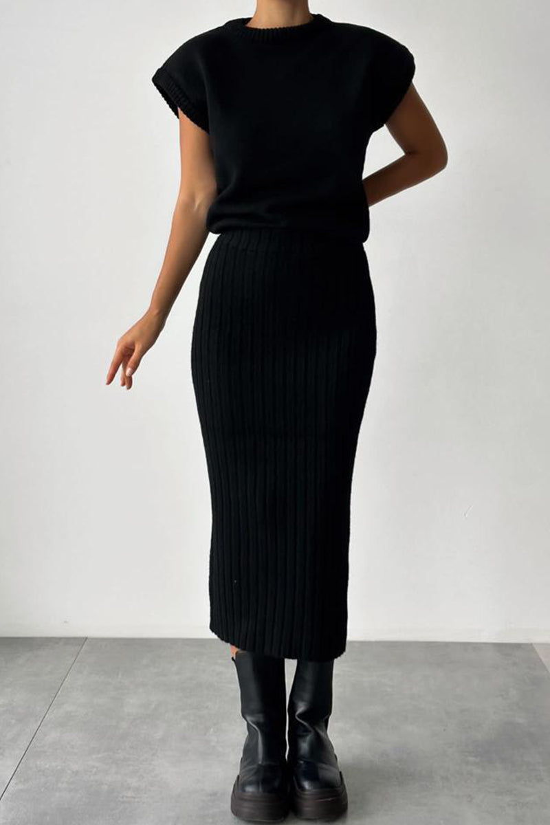 Elegante simplicidad, tejido liso, cuello redondo, sin mangas, dos piezas