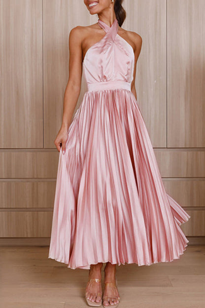 Elegantes vestidos halter con pliegues sólidos