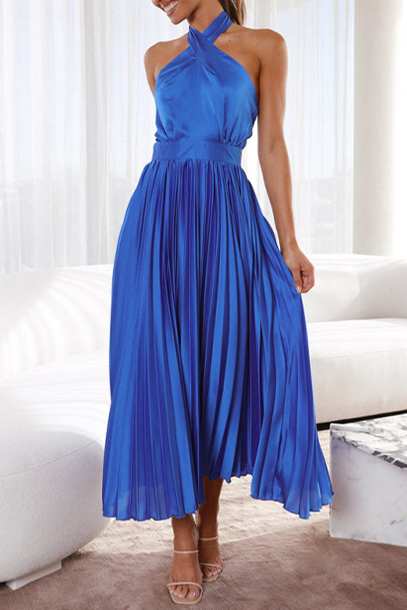 Elegantes vestidos halter con pliegues sólidos