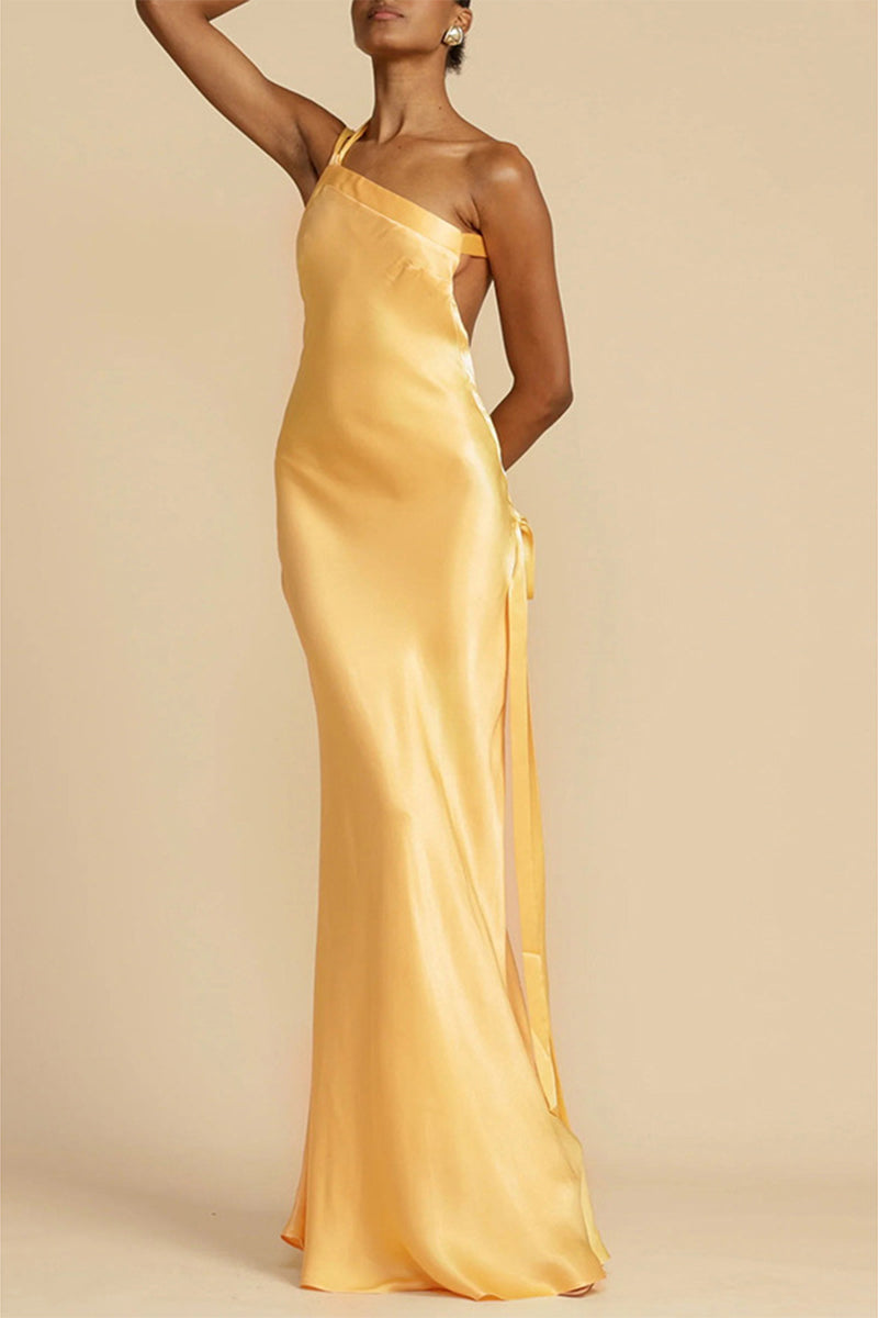 Elegante vestido de noche formal liso sin espalda con cuello oblicuo