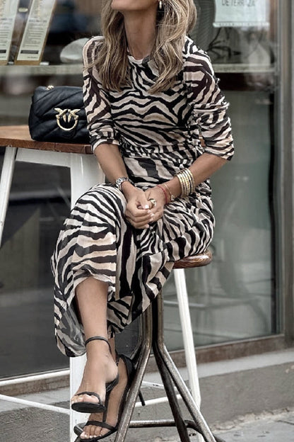 Vestidos de falda de un solo paso con cuello redondo y estampado animal vintage de calle