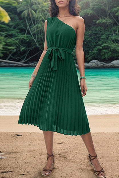 Vestidos plisados elegantes y dulces con cuello oblicuo y pliegues de frenillo liso