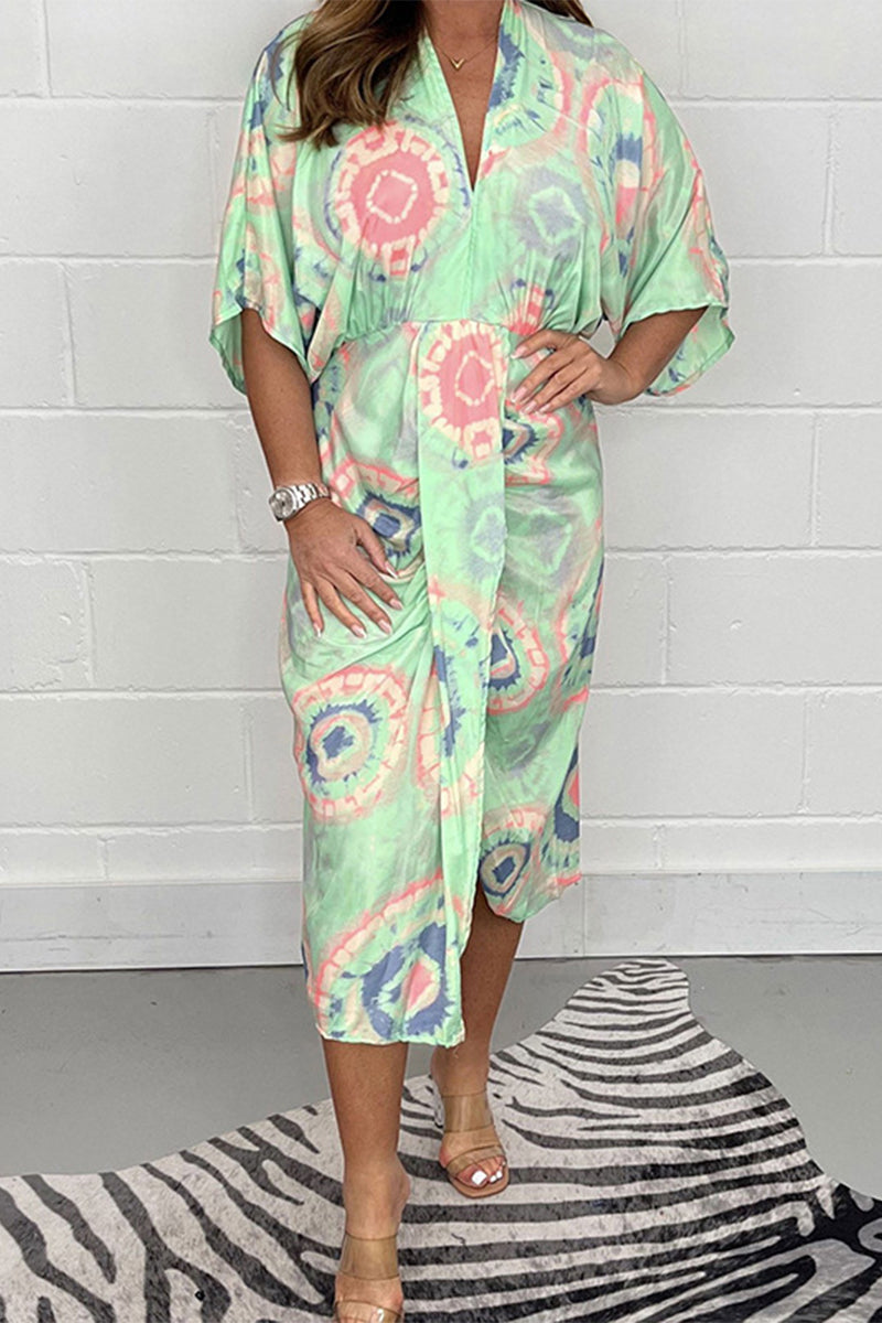 Vestido casual con estampado geométrico, cuello en V y pliegues