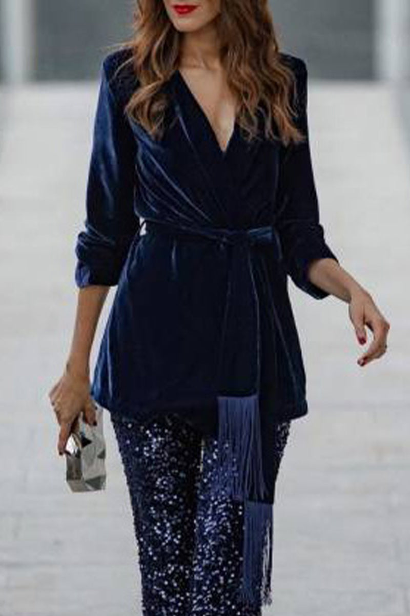 Prenda exterior elegante de estilo británico con cuello vuelto y frenillo liso con vendaje