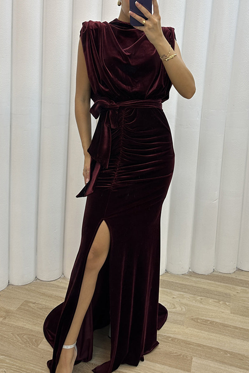 Vestidos de noche elegantes de celebridades con abertura sólida y cuello redondo asimétrico.
