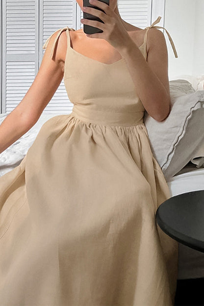 Vestido sexy de tirantes con escote en V y frenillo liso